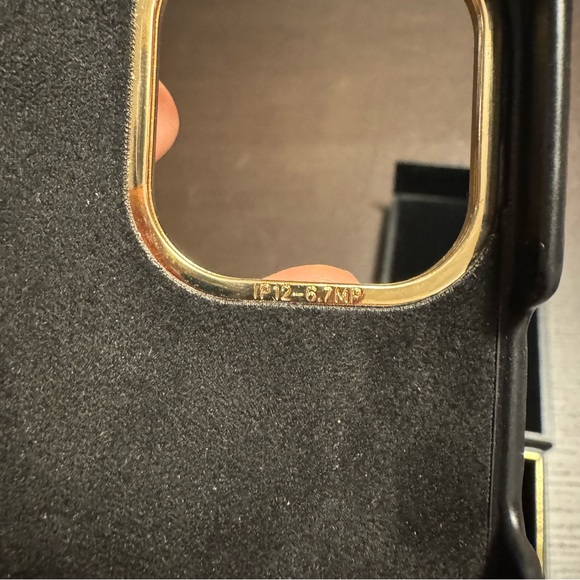 Statement Case 12 Pro Max Neo Noir Croco Strap Handle - Picture 7 of 11